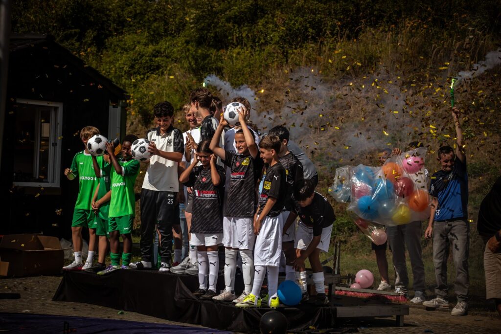 Siegerehrung der Teams bei Kids for Europe